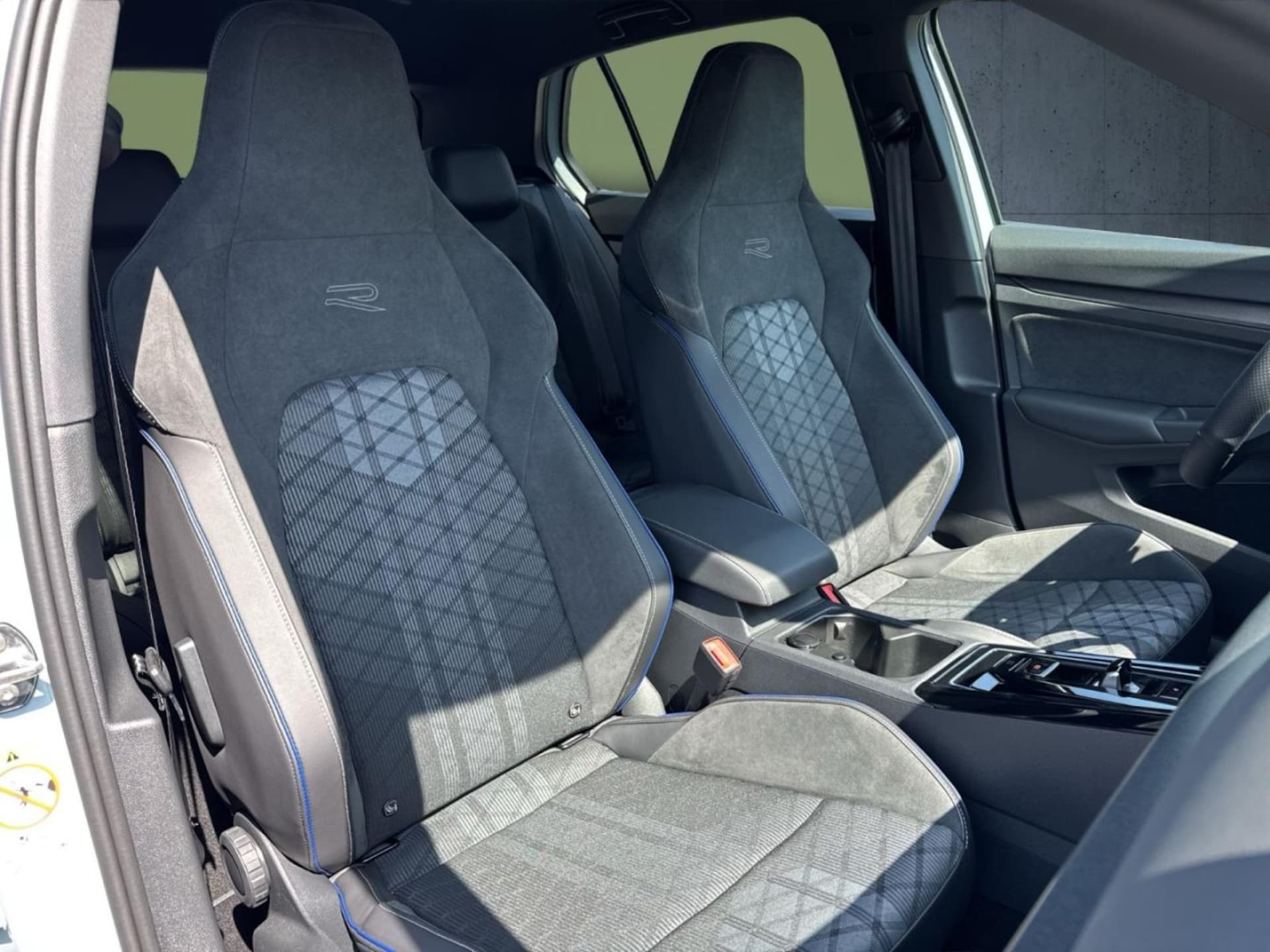 Volkswagen Golf R-Line