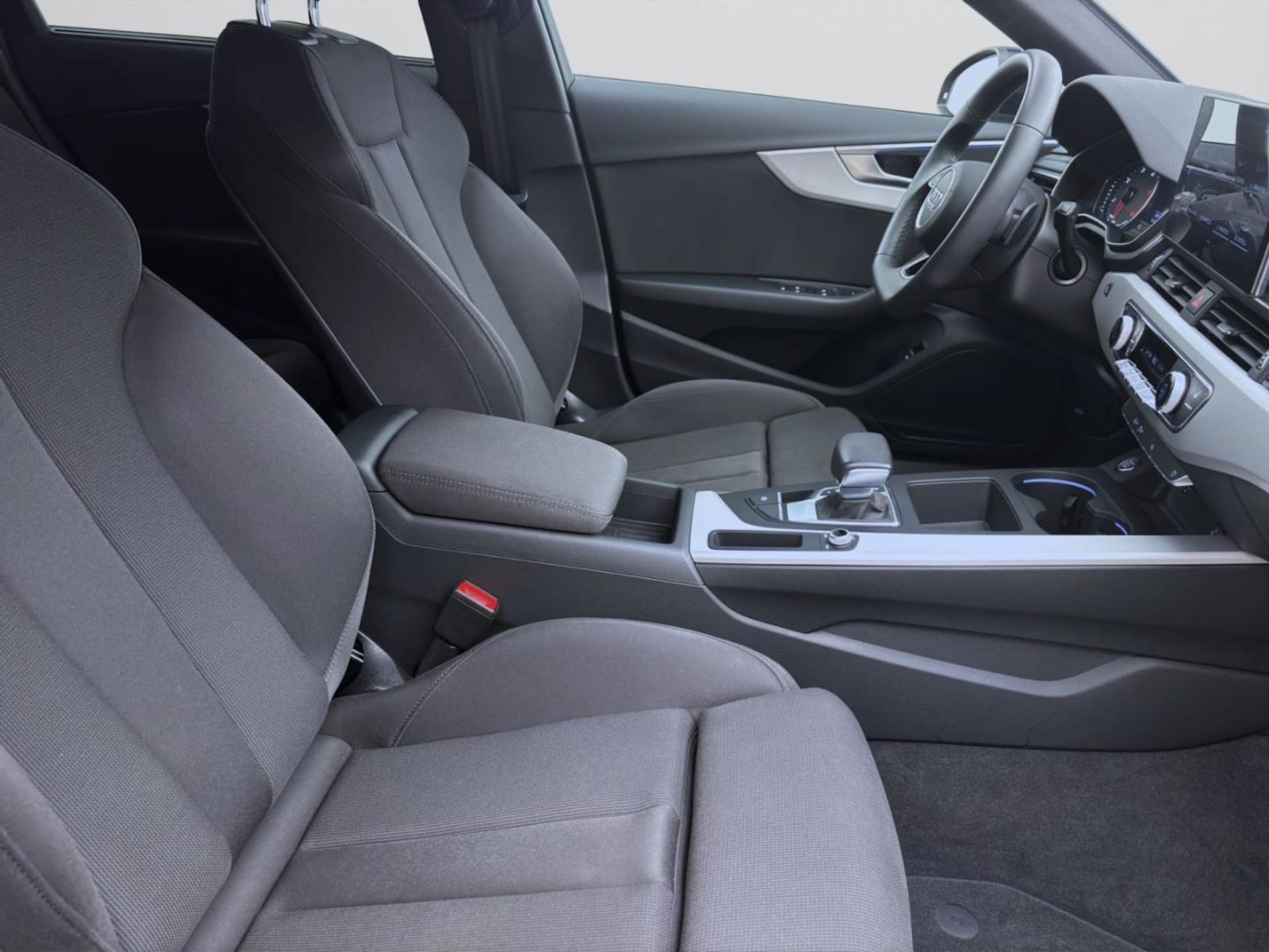 Audi A4 Avant S line