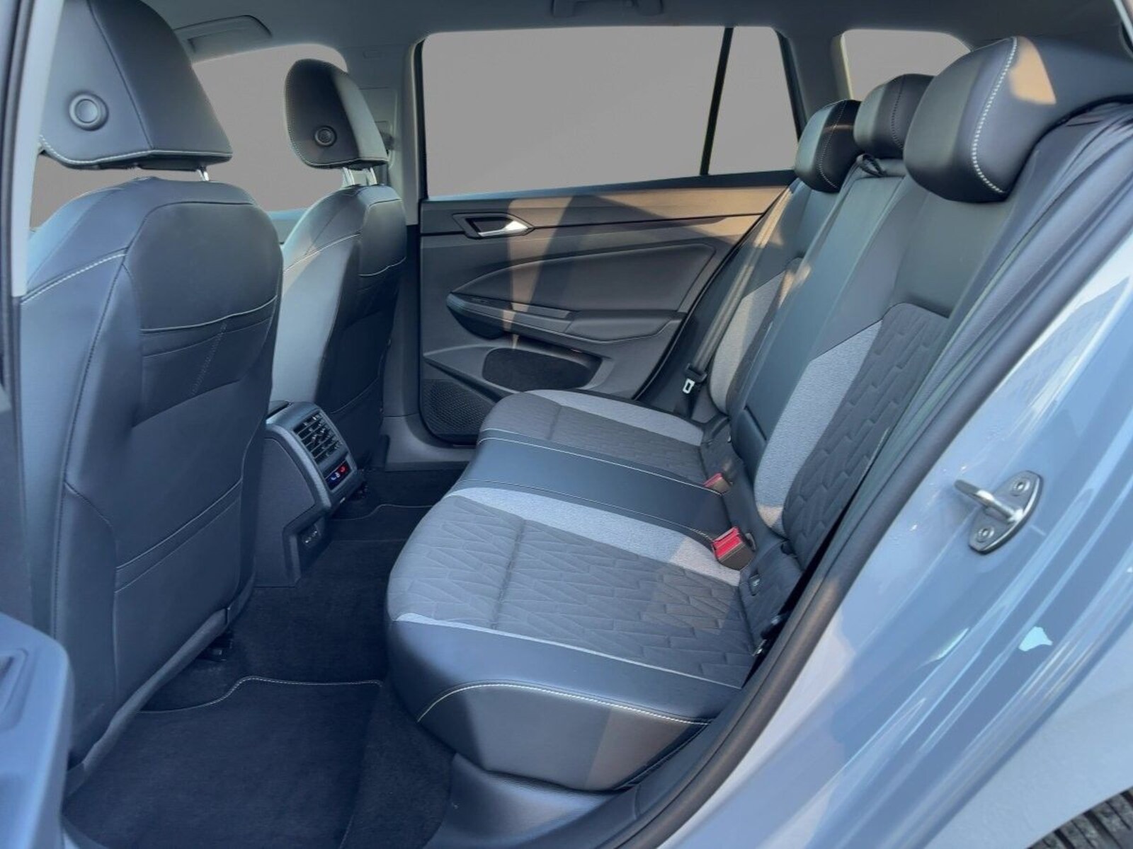 Volkswagen Golf Variant – Bild 7