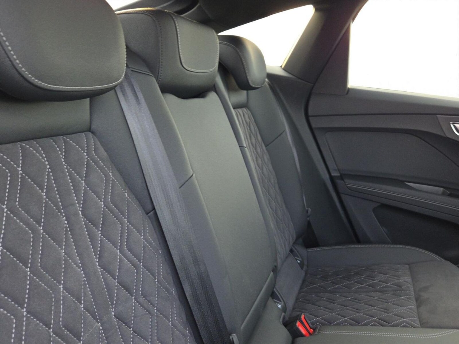 Audi Q4 Sportback e-tron – Bild 16