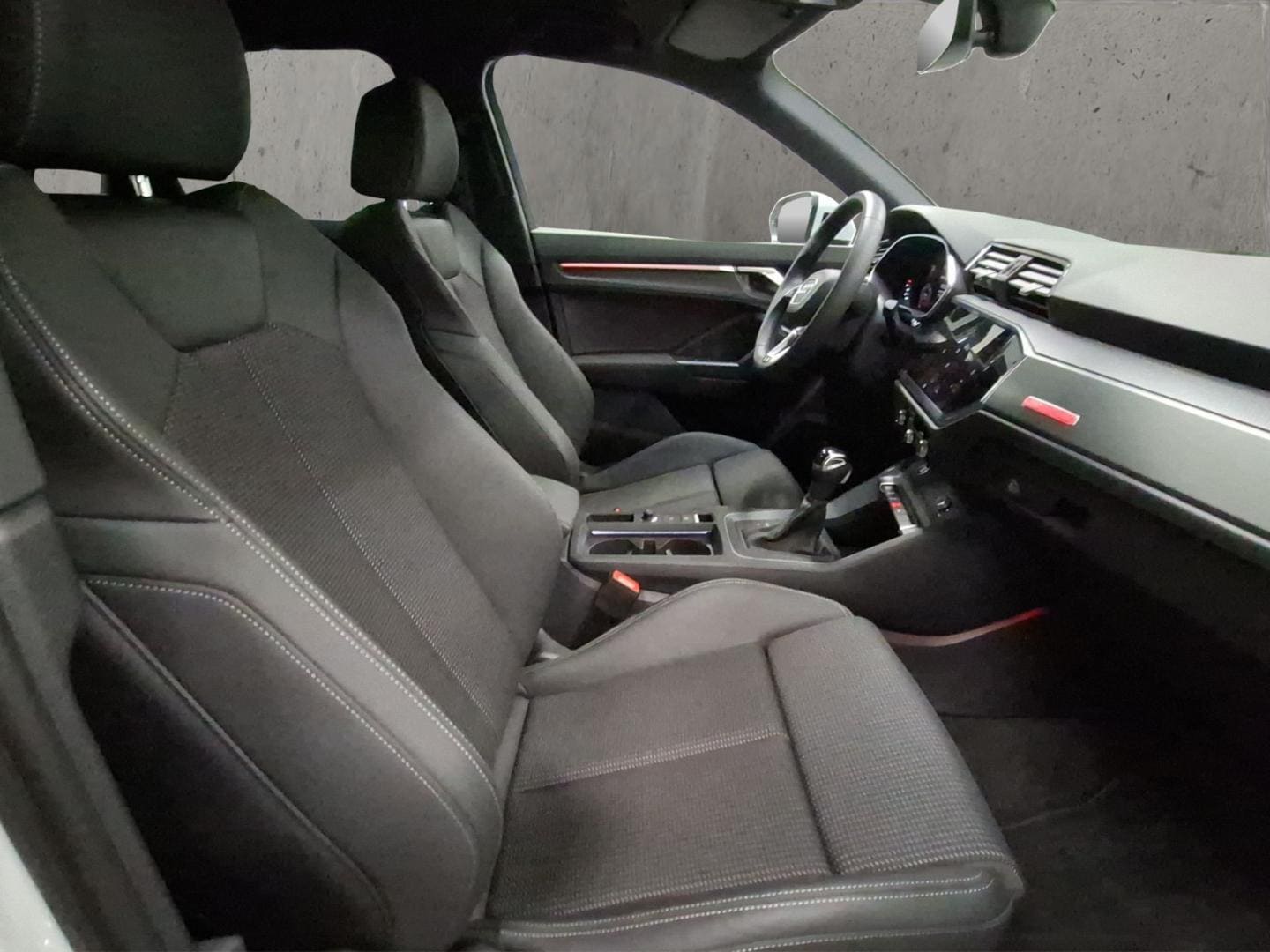 Bild über Audi Q3 S line 35 TDI S tronic - für weitere Informationen kontaktieren Sie den Audi Partner
