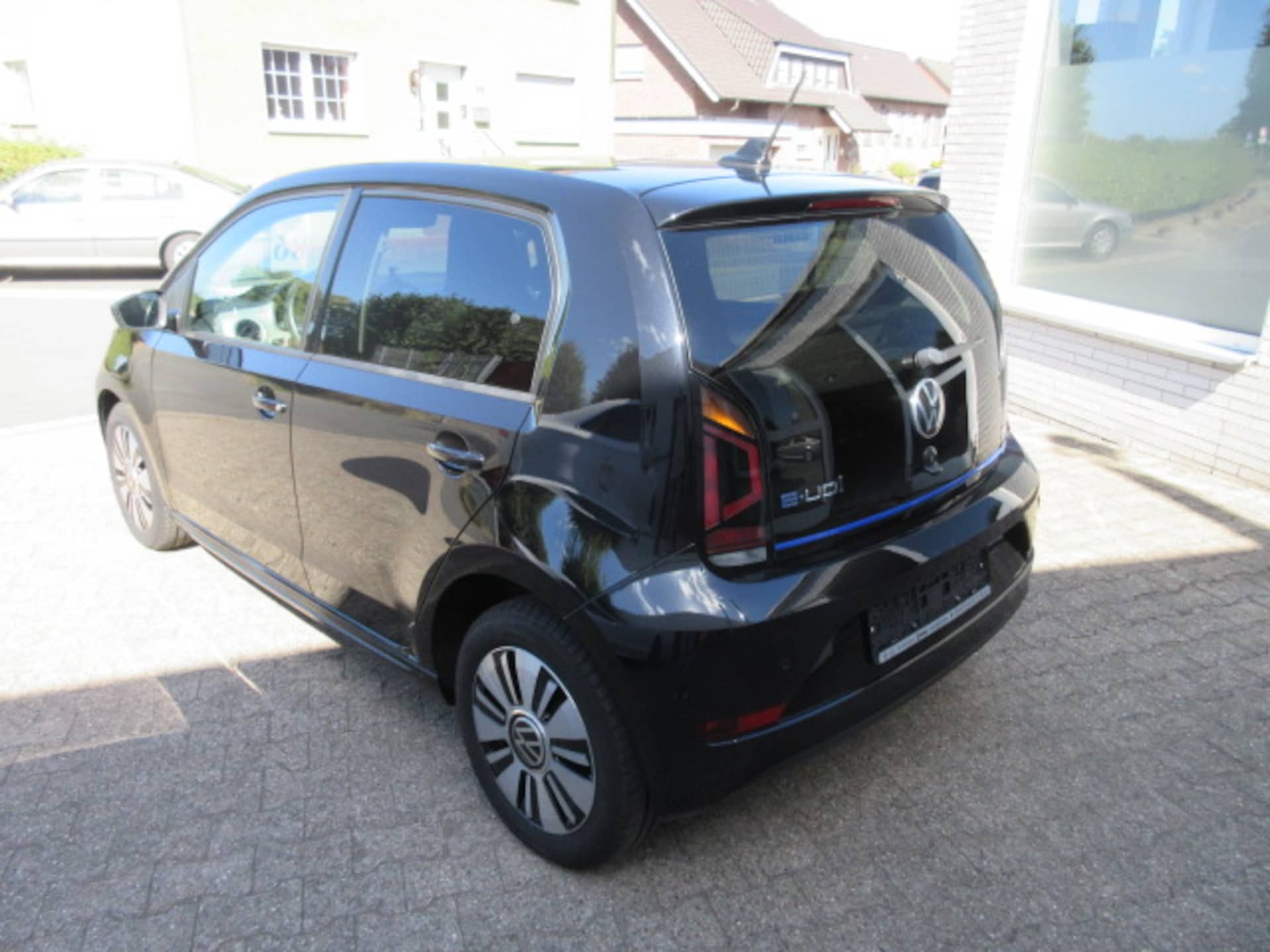 Volkswagen e-up! "Max"