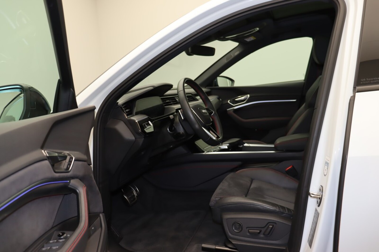 Audi Q8 Sportback e-tron – Bild 8