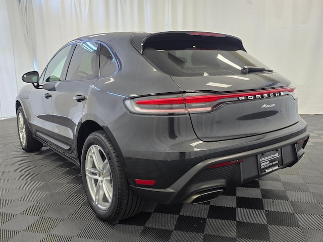 2025 Porsche Macan