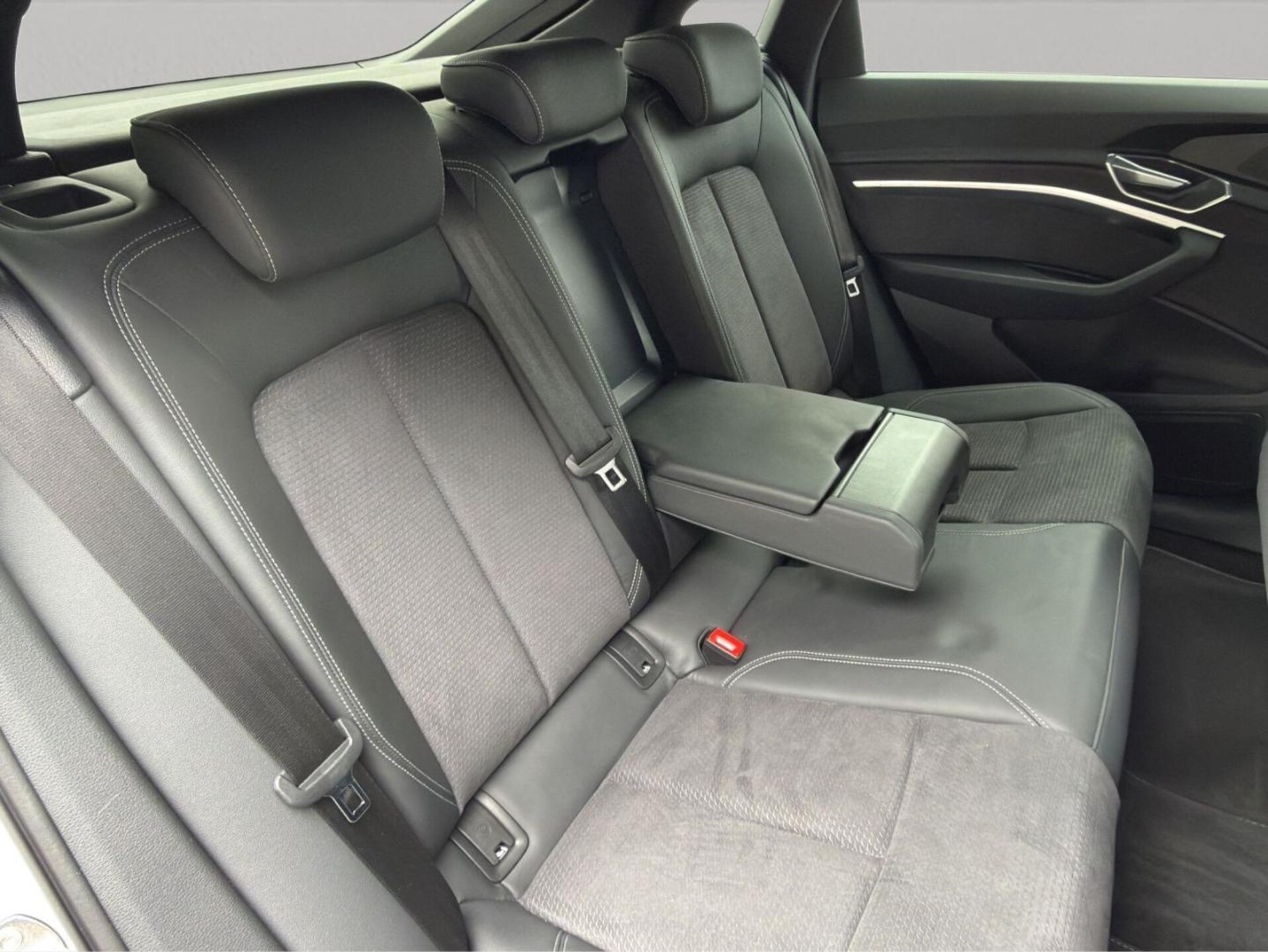 Audi e-tron Sportback S line