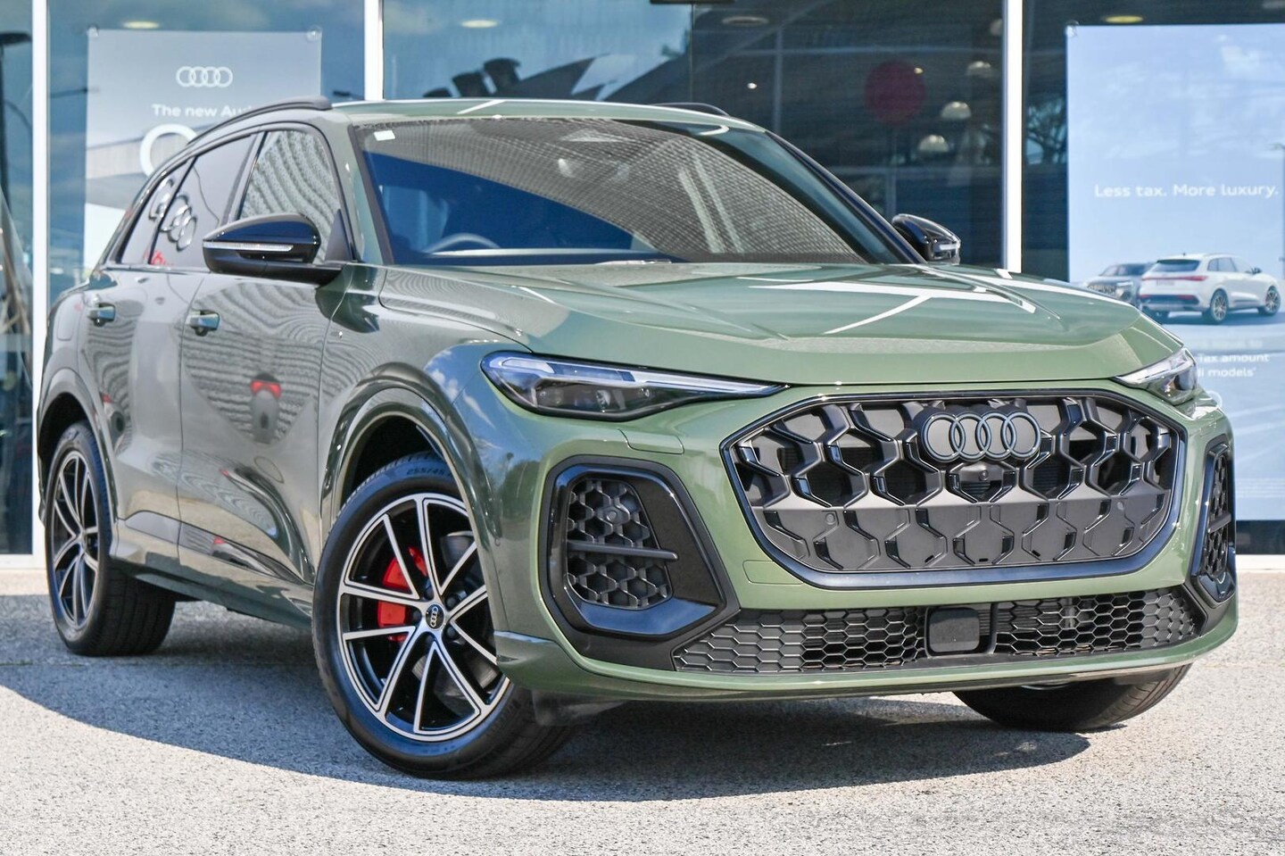 Image about Audi Q5 SUV e-hybrid quattro S tronic
