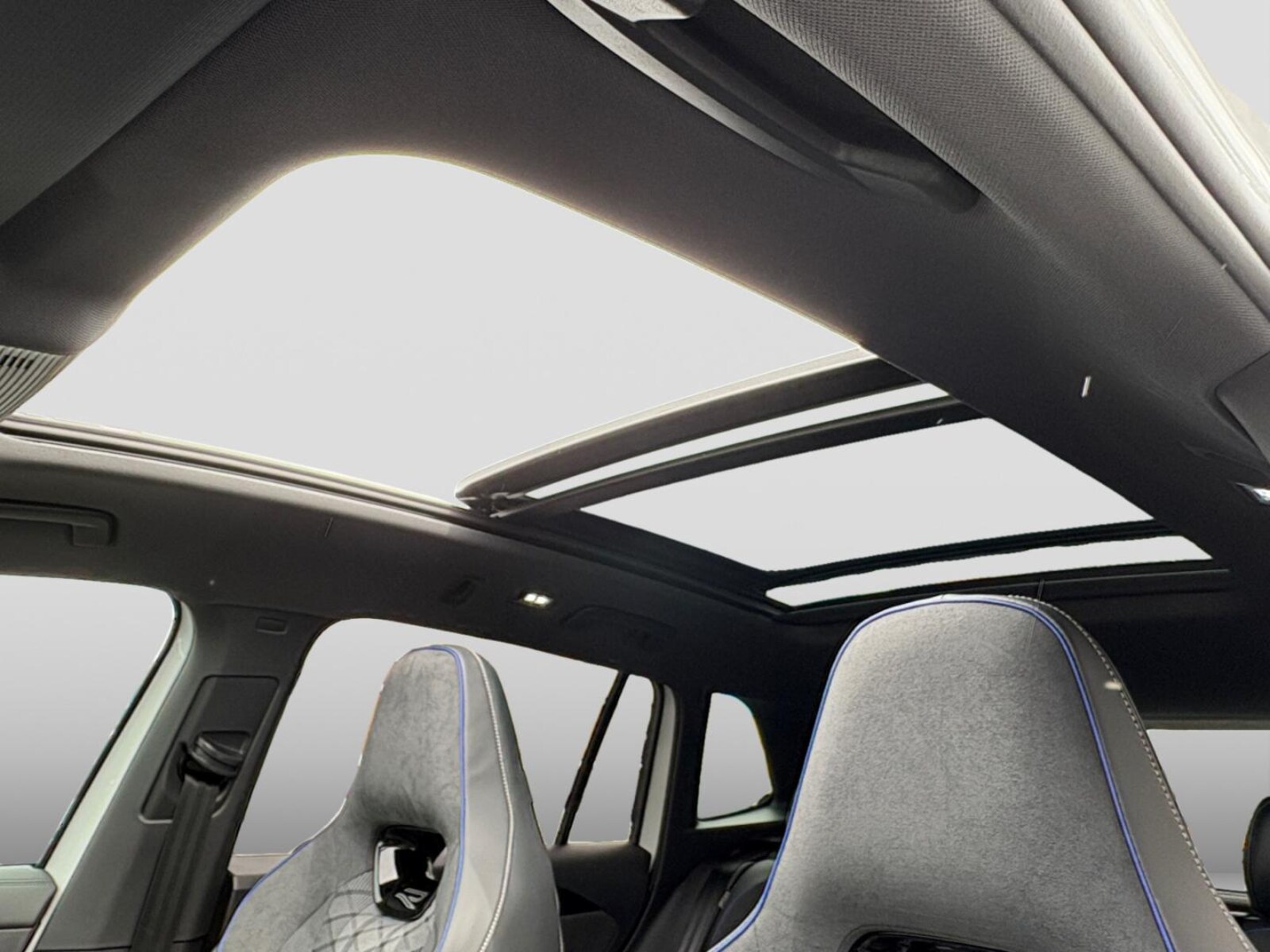 Volkswagen Tiguan – Bild 12