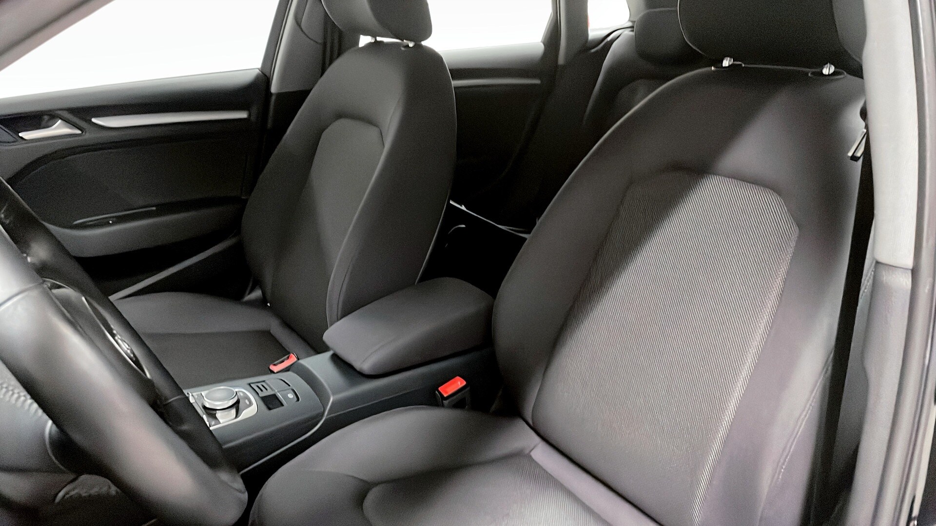 Bild som visar&nbsp;Audi A3 Sportback&nbsp;A3 Sportback 35 TFSI Proline 150 hk S tronic - för mer information kontakta din Audi Partner