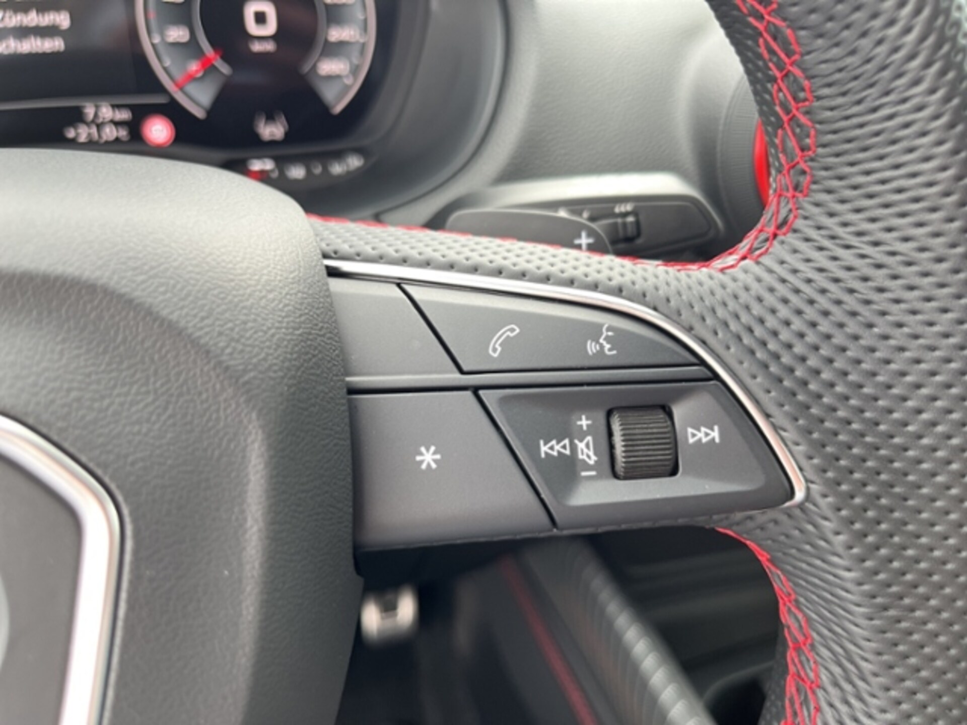 Audi Q2 S line