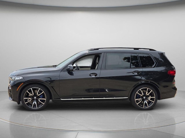 2022 BMW X7