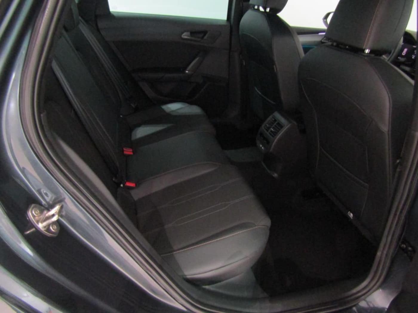 CUPRA Leon Sportstourer 1.5 TSI 110 kW (150 CV) — photo 7