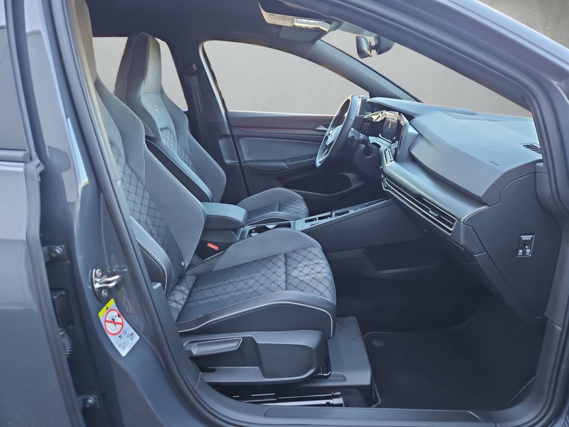Volkswagen Golf Variant R-Line