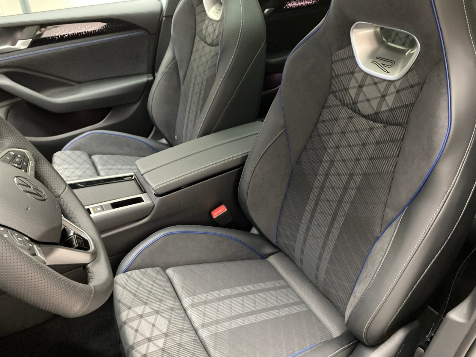 Volkswagen Passat – Bild 9