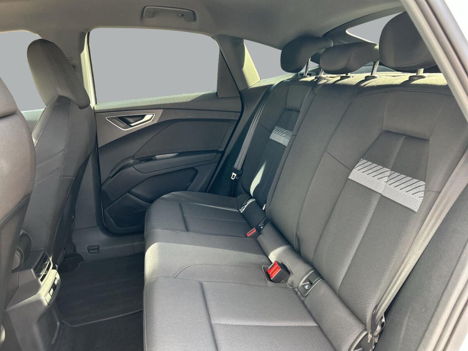 Audi Q4 Sportback e-tron – Bild 9
