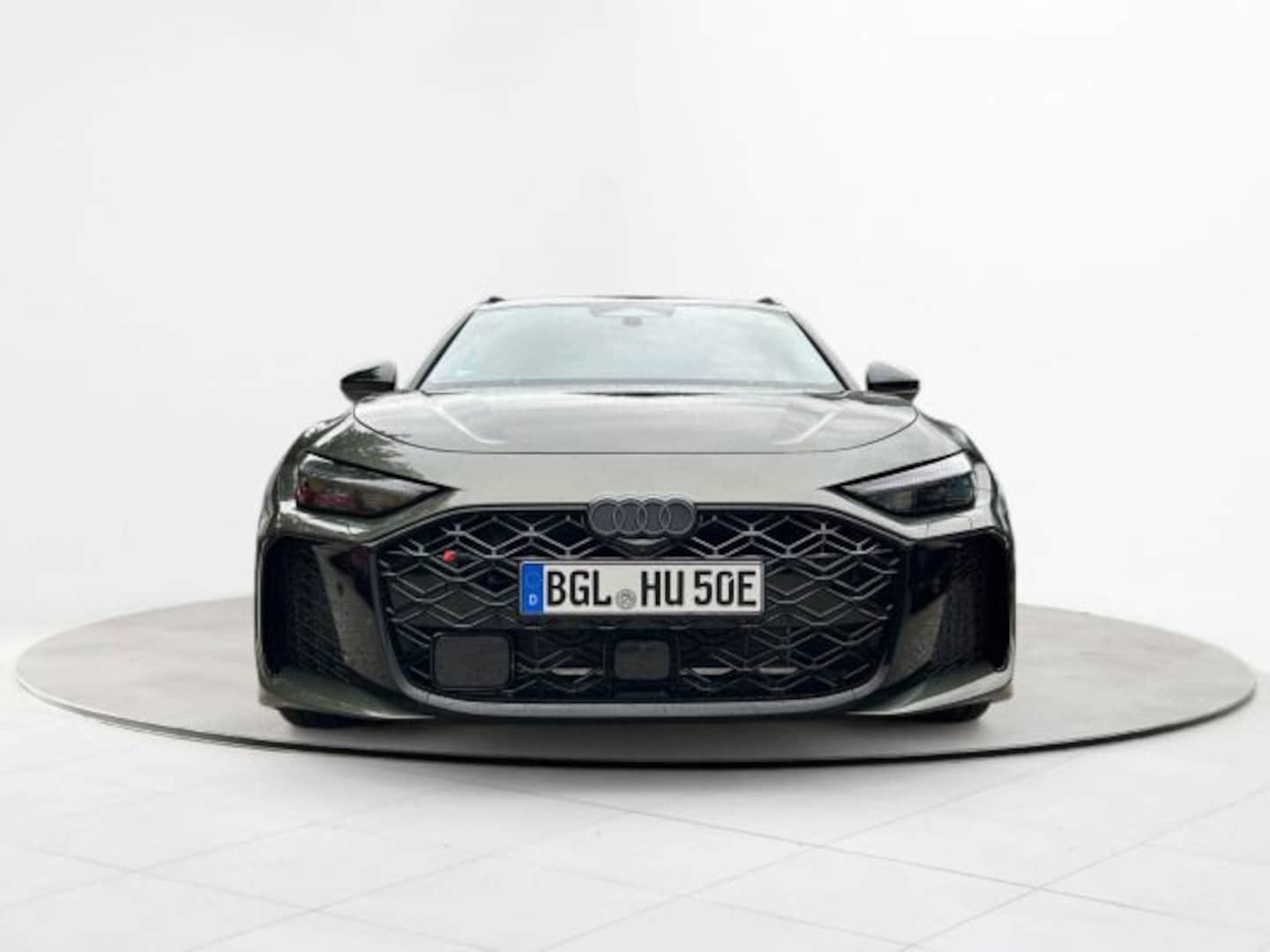 Bild über Audi RS 5 Avant TFSI quattro 470 kW tiptronic - für weitere Informationen kontaktieren Sie den Audi Partner