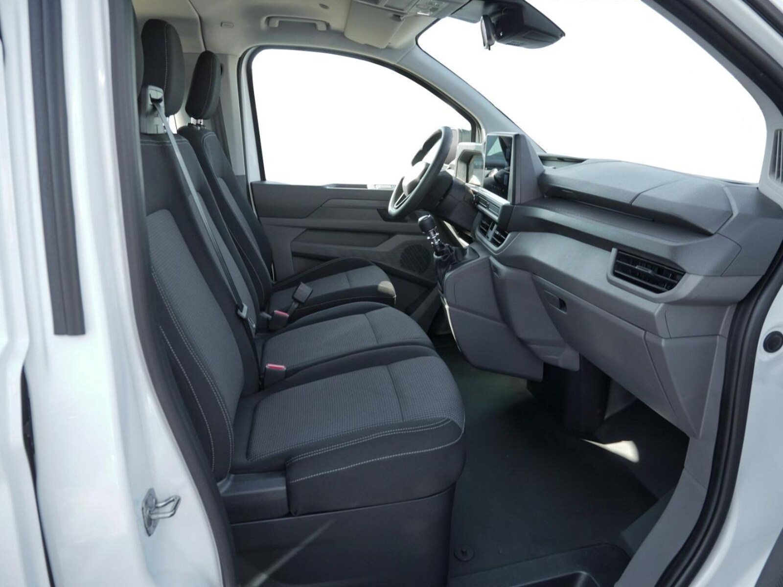 Volkswagen Transporter Kombi kurzer Radstand – Bild 4