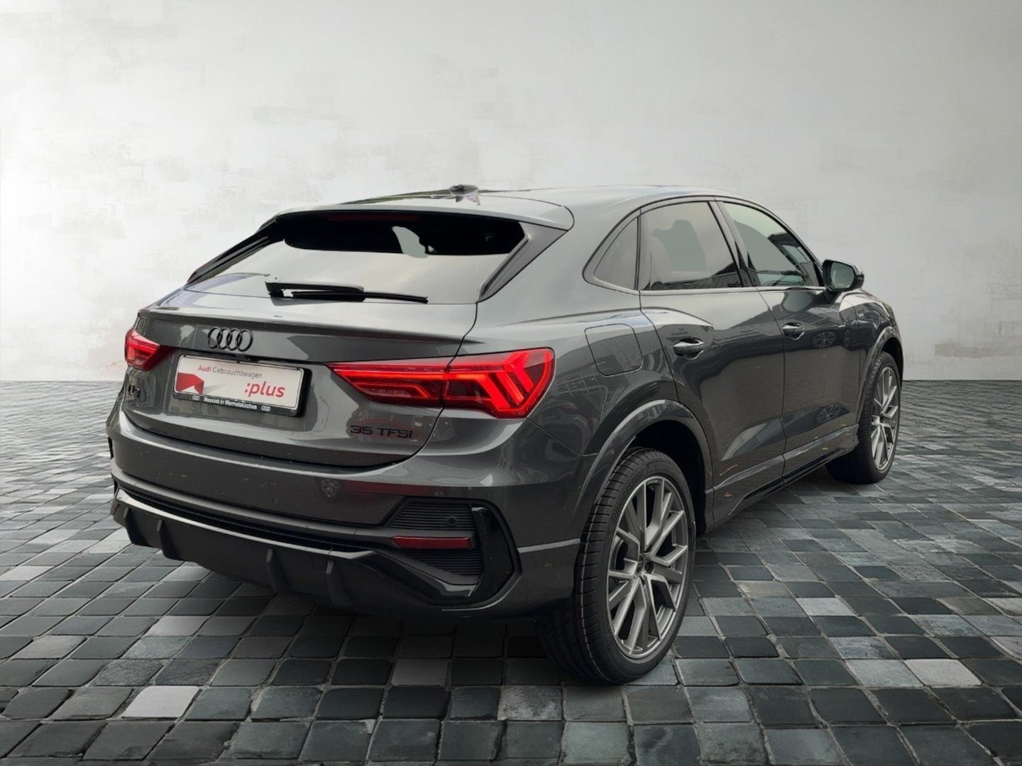 Bild über Audi Q3 Sportback S line 35 TFSI S tronic - für weitere Informationen kontaktieren Sie den Audi Partner