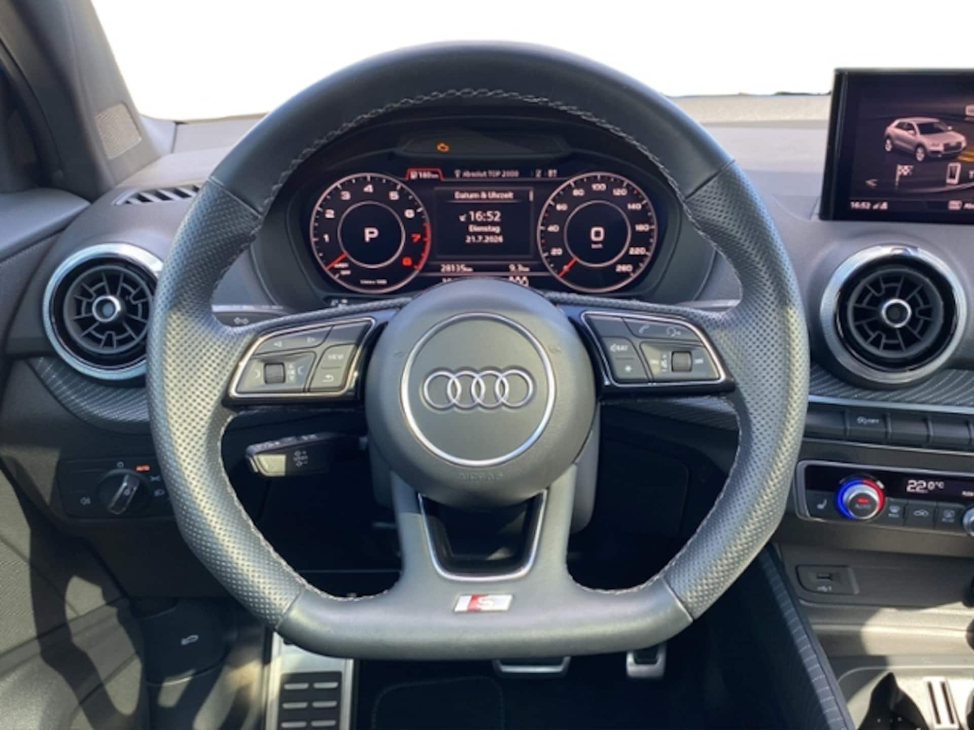 Audi Q2 S line