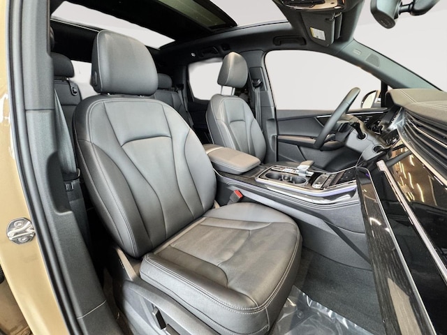 2025 Audi Q7 Premium Plus - Photo 25