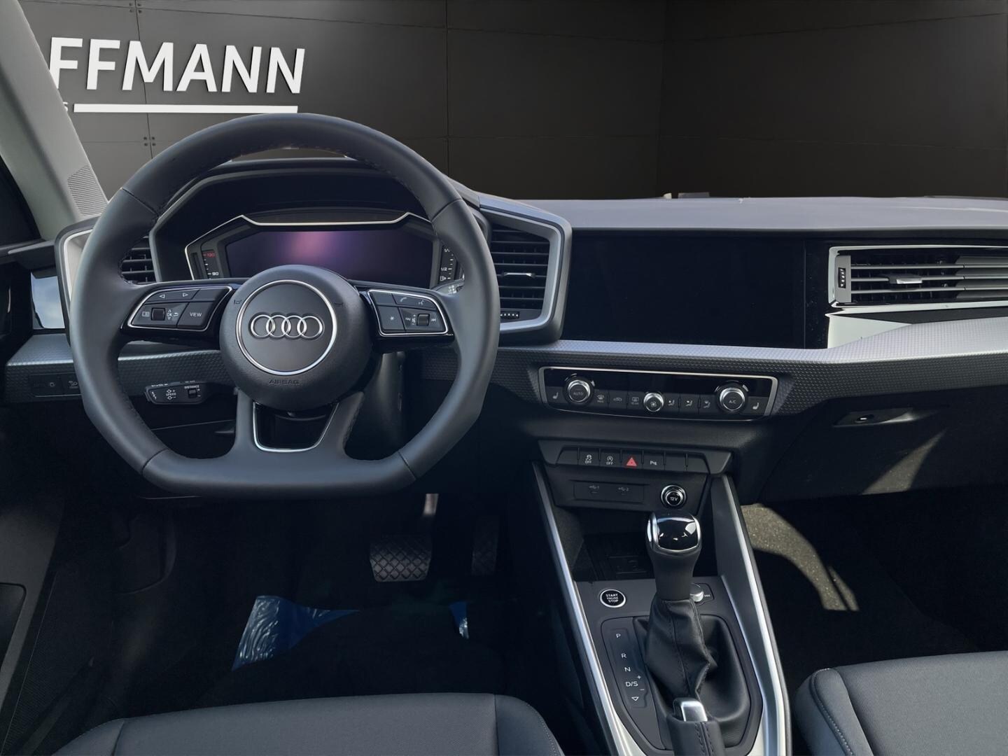 Bild über Audi A1 allstreet 30 TFSI S tronic - für weitere Informationen kontaktieren Sie den Audi Partner
