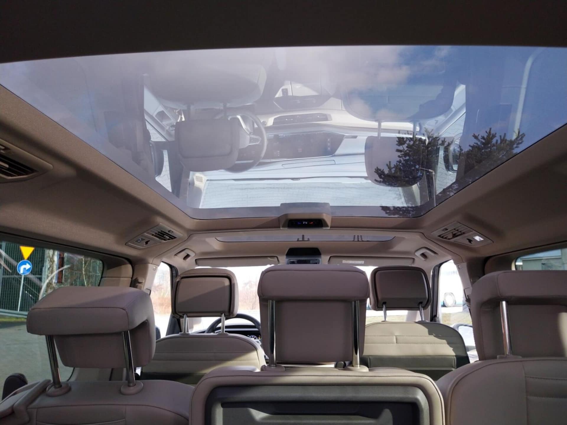 Volkswagen Multivan długi rozstaw osi Life