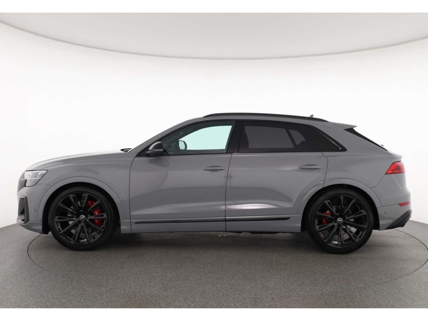 Bild über Audi SQ8 SUV TFSI quattro tiptronic - für weitere Informationen kontaktieren Sie den Audi Partner