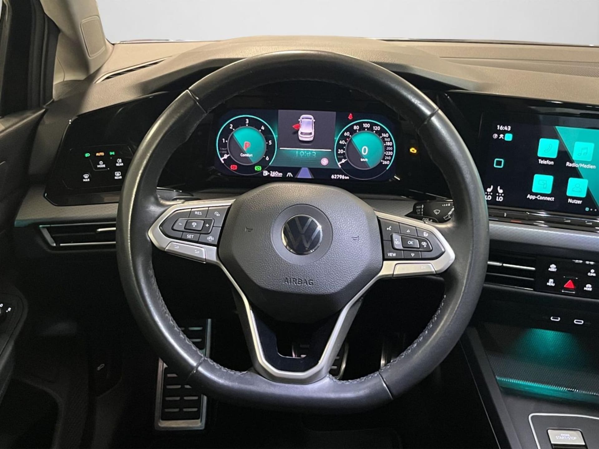 Volkswagen Golf Life