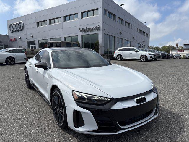 2022 Audi RS e-tron GT Base