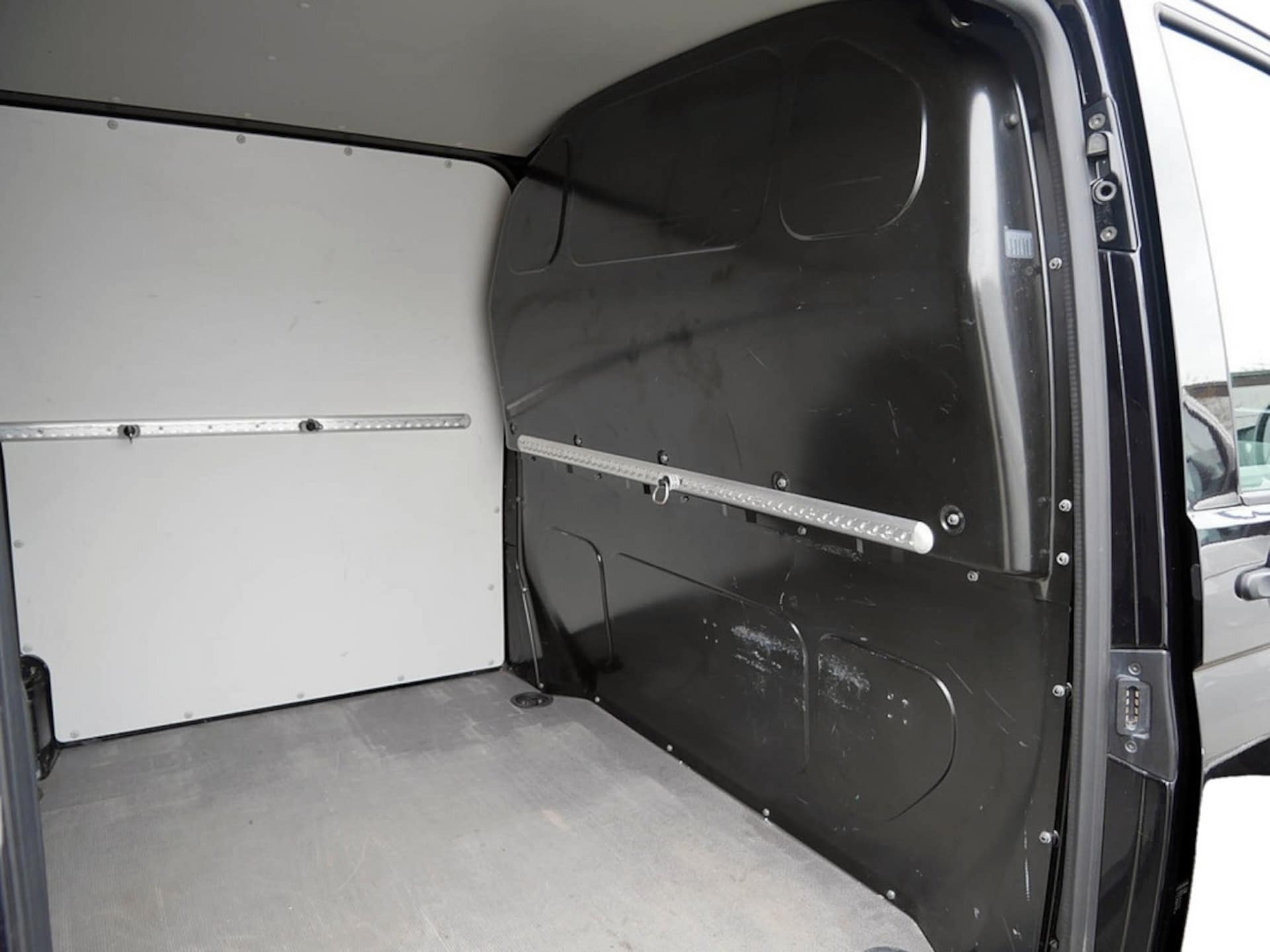 Volkswagen T6.1 Transporter Kasten kurzer Radstand