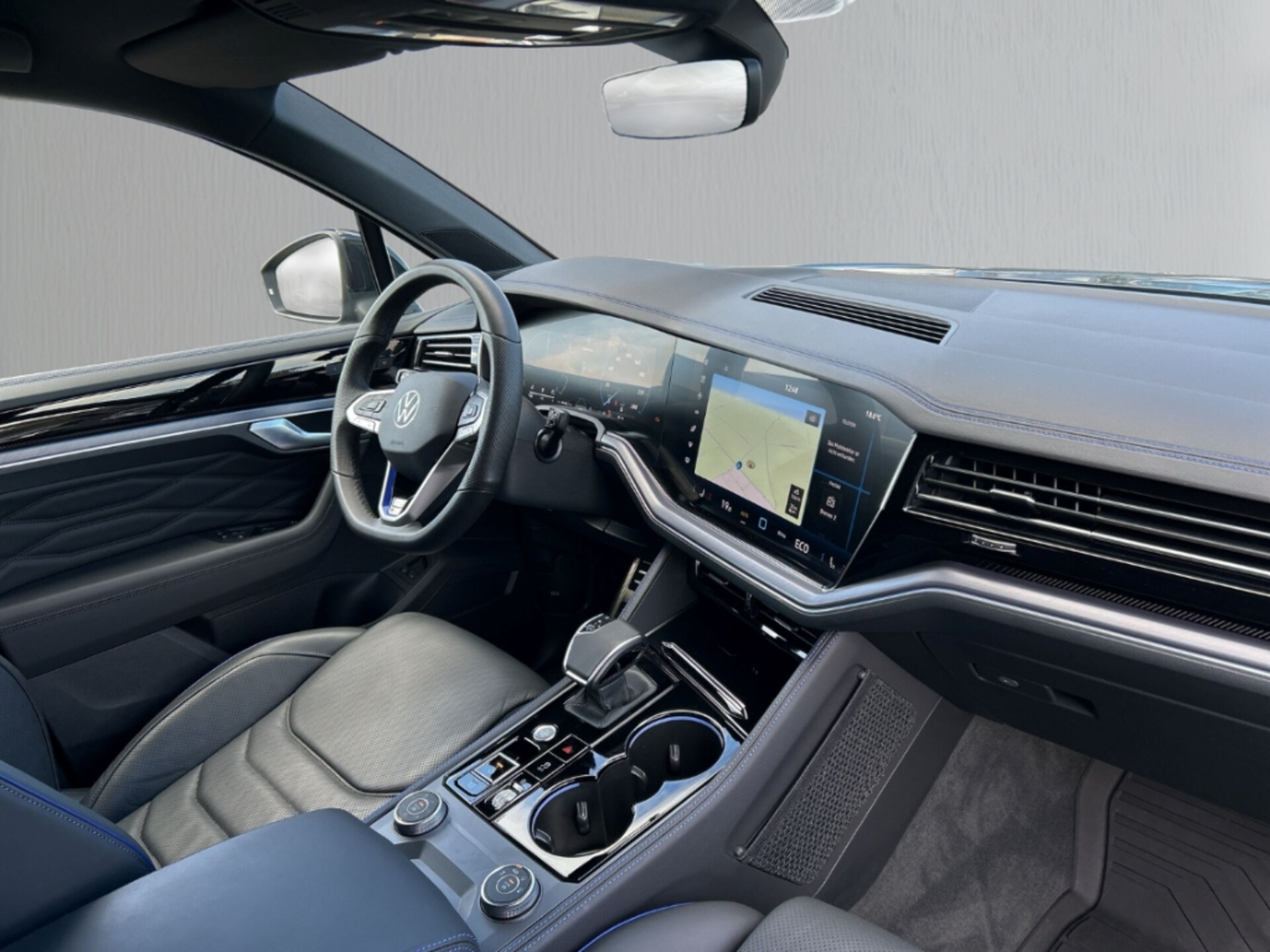 Volkswagen Touareg R