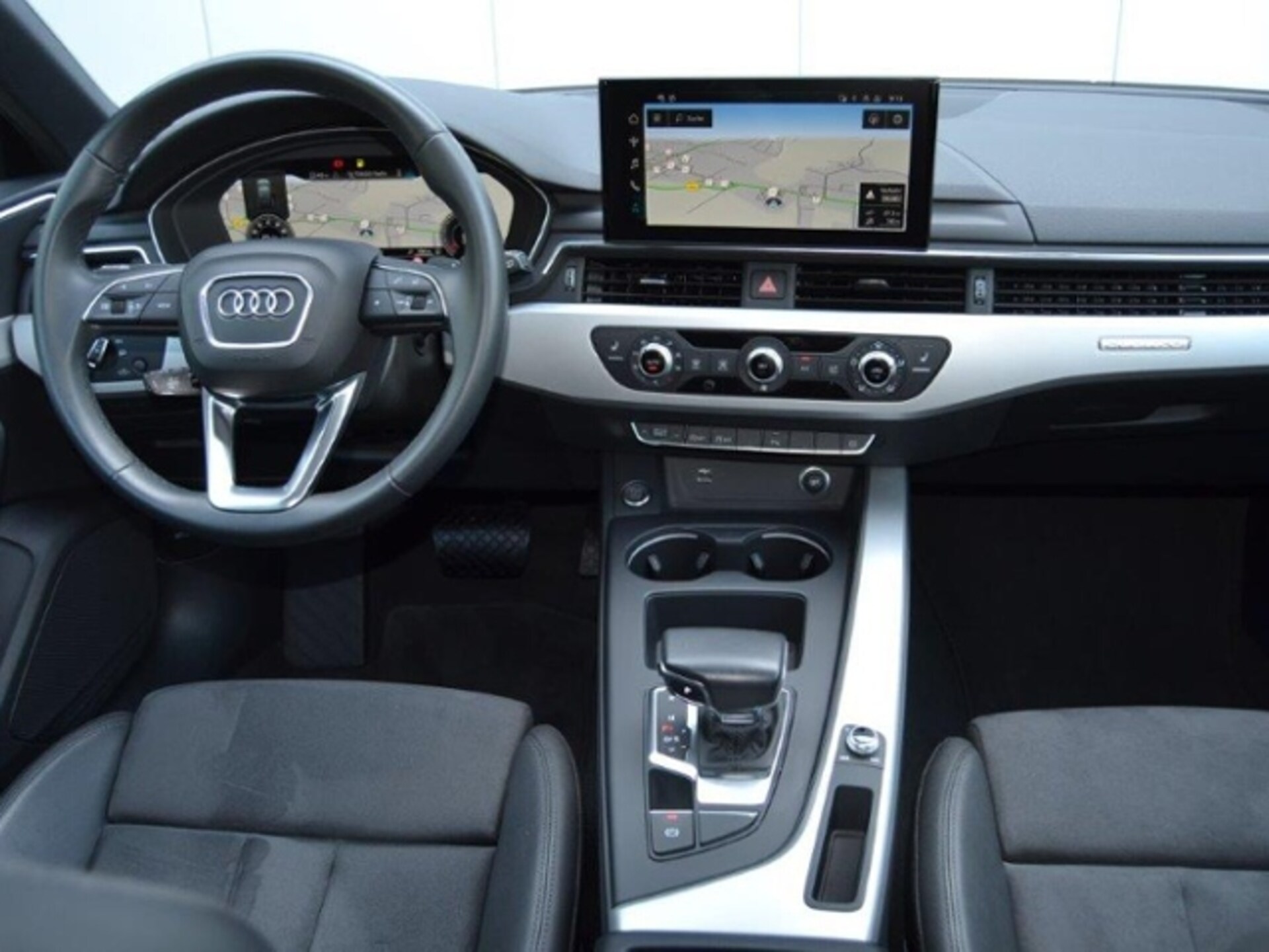 Audi A4 Avant S line