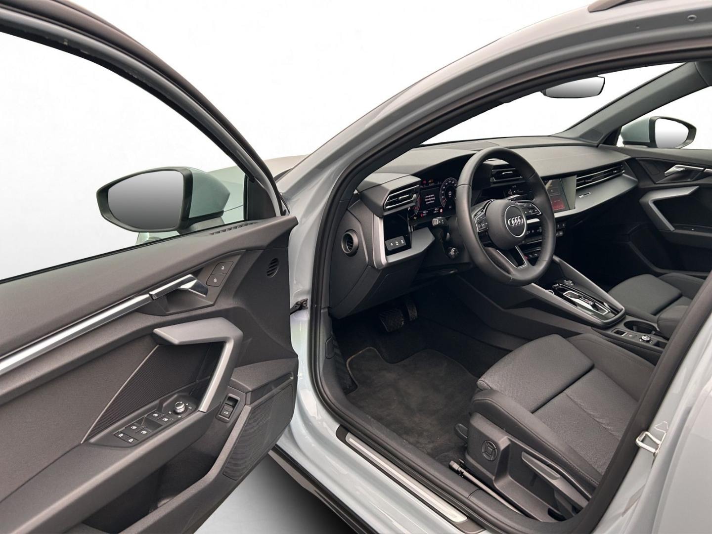 Bild über Audi A3 allstreet 35 TDI S tronic - für weitere Informationen kontaktieren Sie den Audi Partner