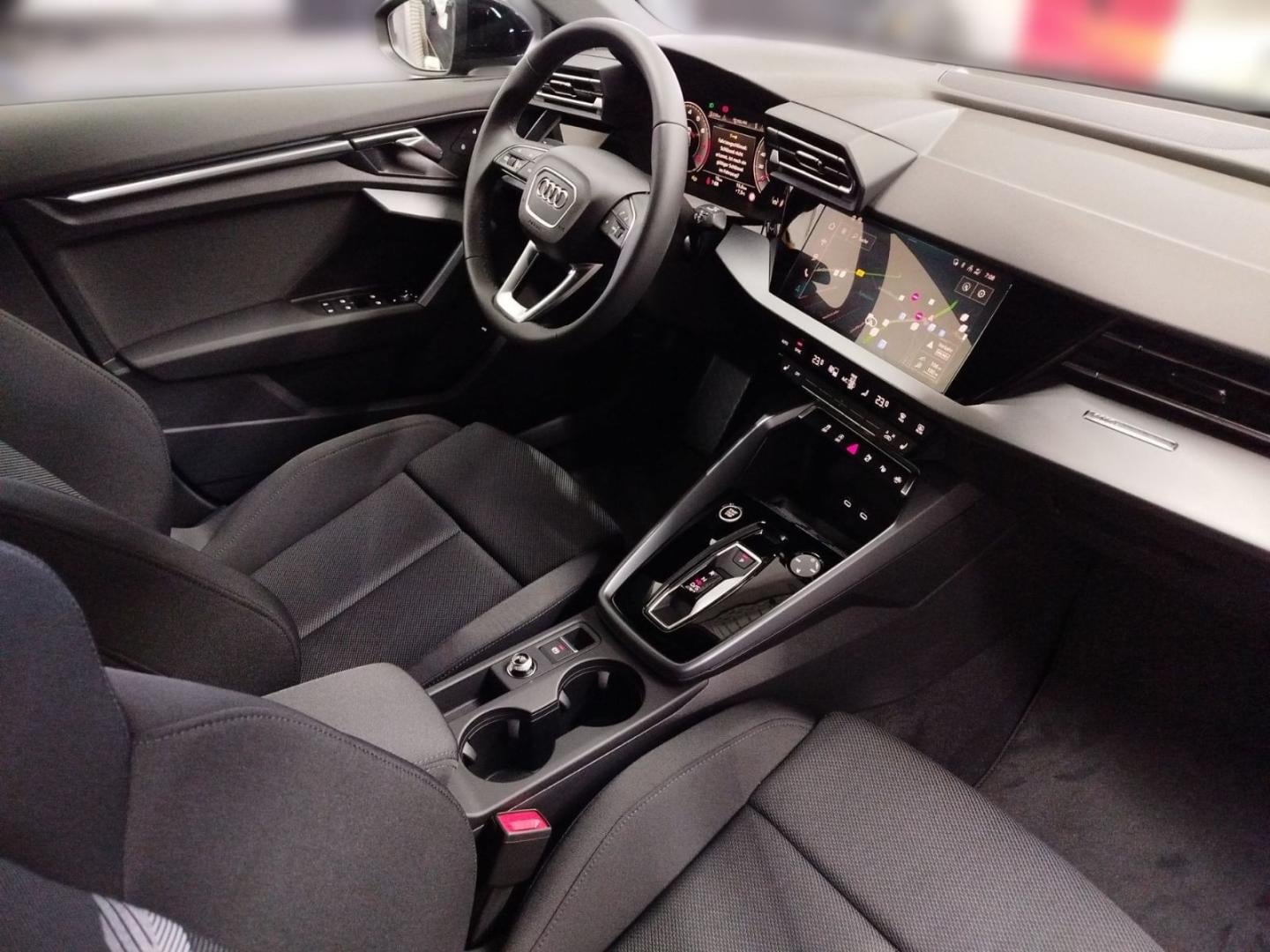 Bild über Audi A3 Sportback S line 35 TFSI S tronic - für weitere Informationen kontaktieren Sie den Audi Partner