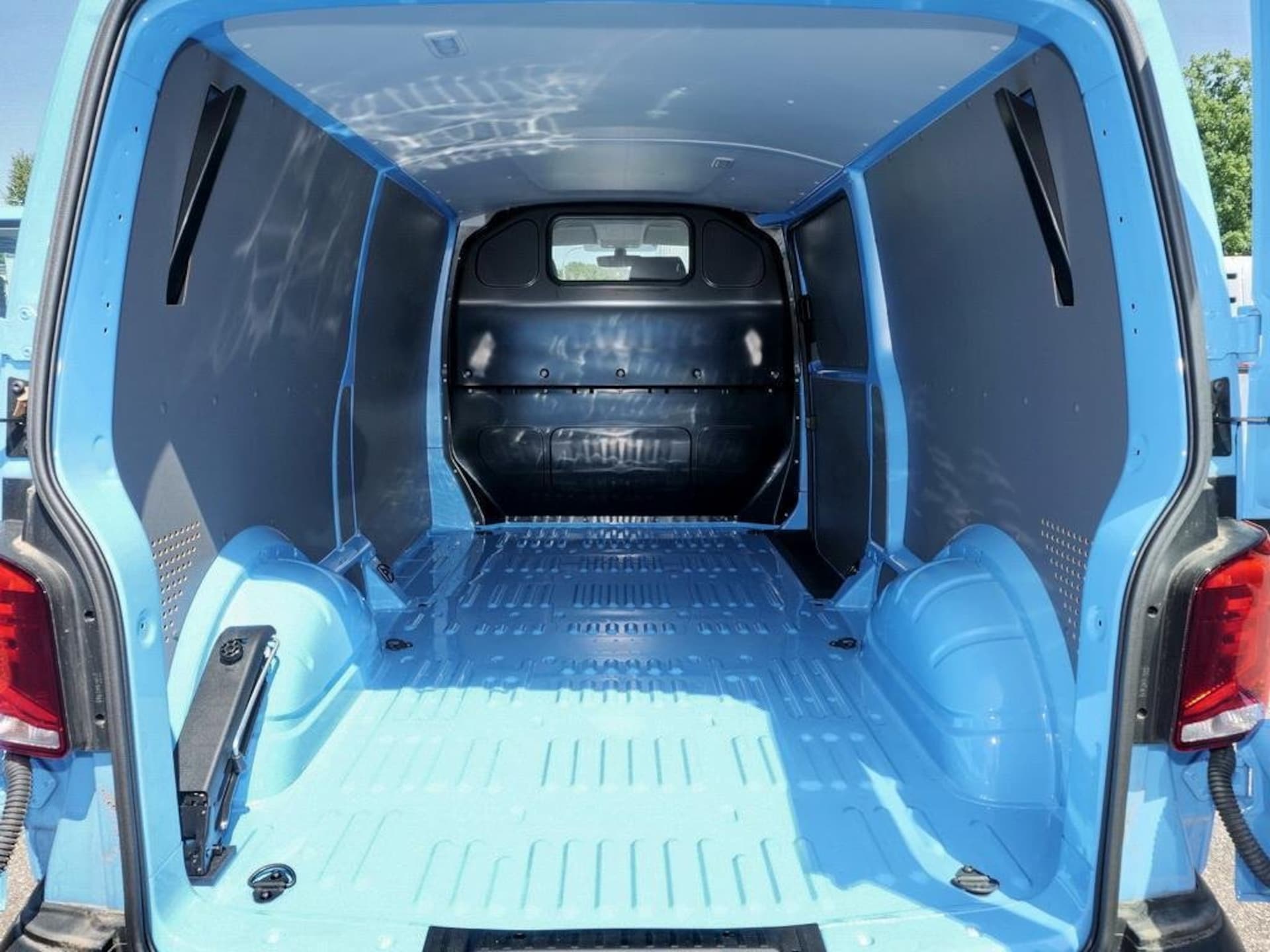 Volkswagen T6.1 Transporter Kasten langer Radstand