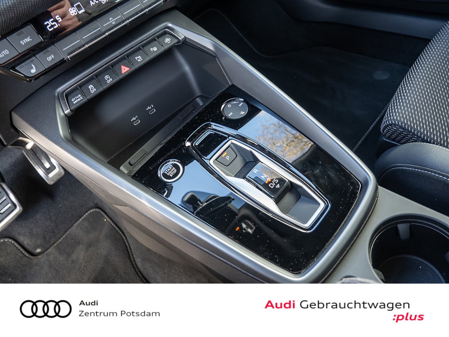 Bild über Audi A3 allstreet 35 TDI S tronic - für weitere Informationen kontaktieren Sie den Audi Partner
