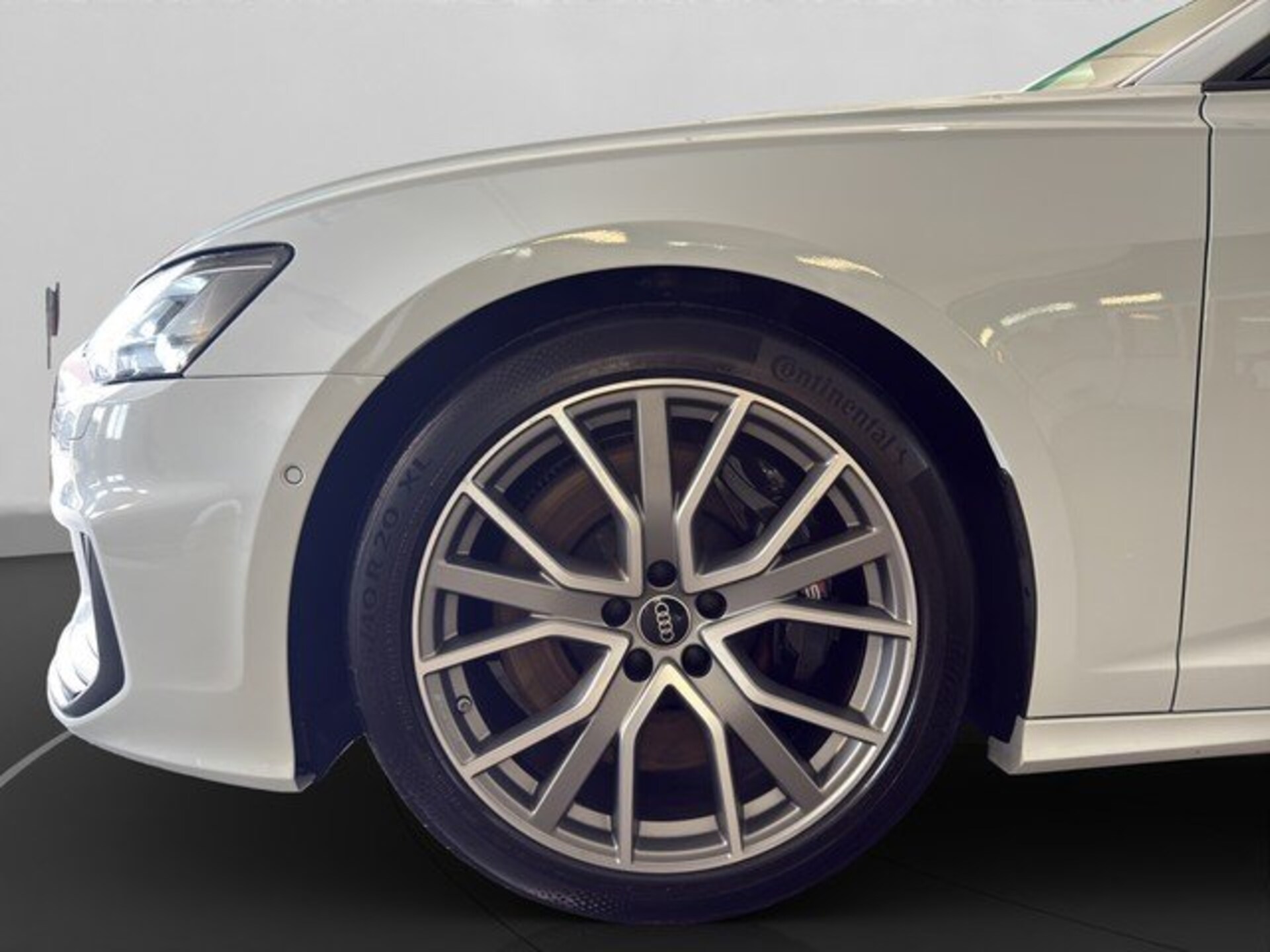 Audi S6 Avant