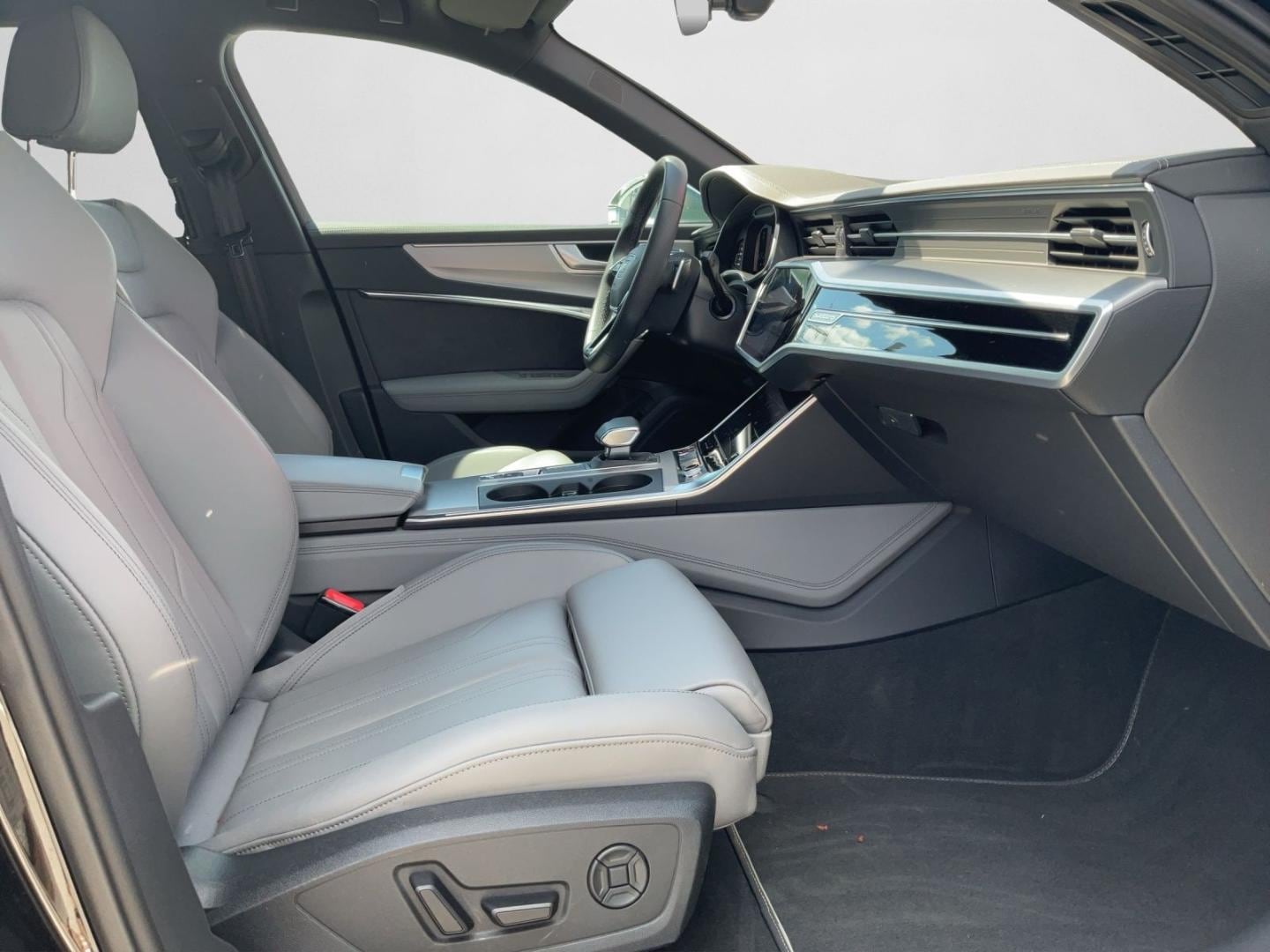 Bild über Audi S6 Avant TDI quattro tiptronic - für weitere Informationen kontaktieren Sie den Audi Partner