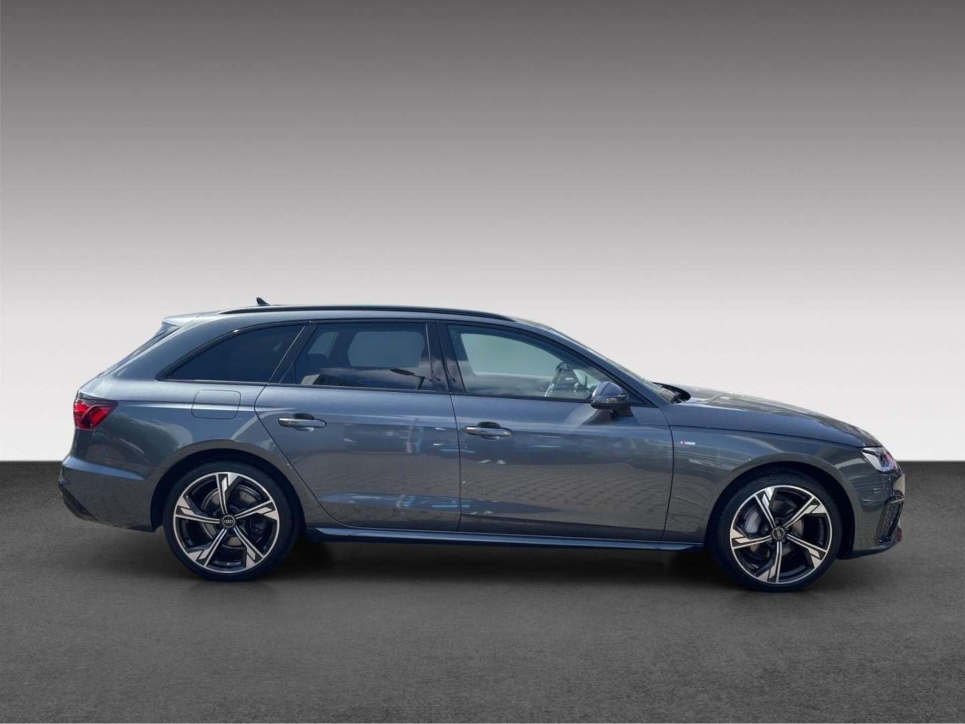 Audi A4 Avant S line