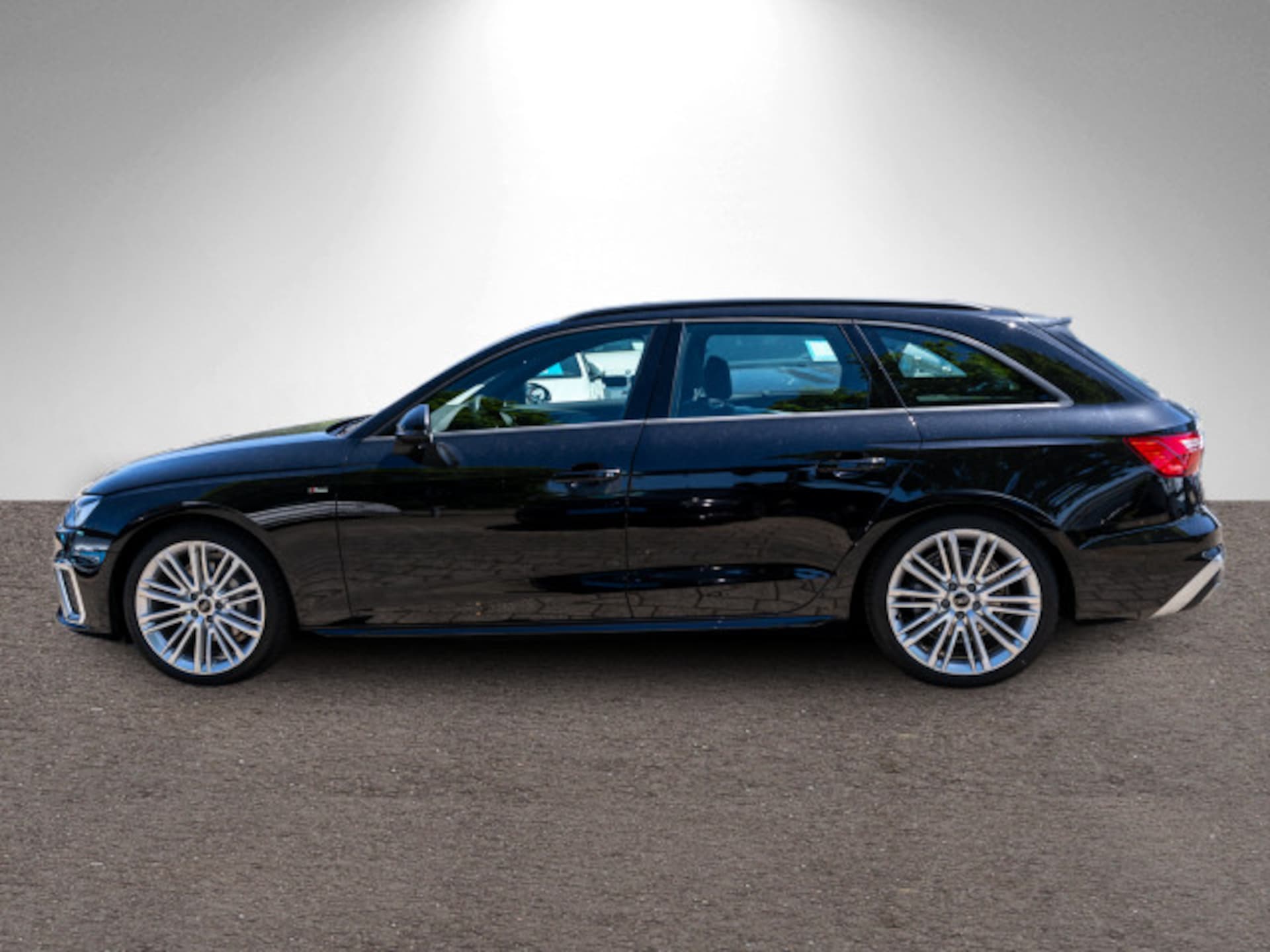Audi A4 Avant S line