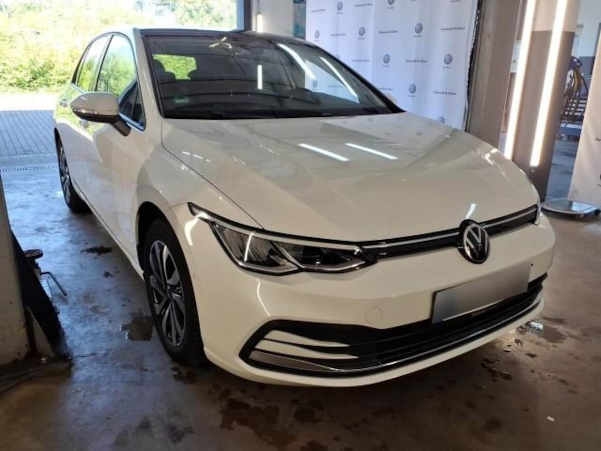 Volkswagen Golf Life