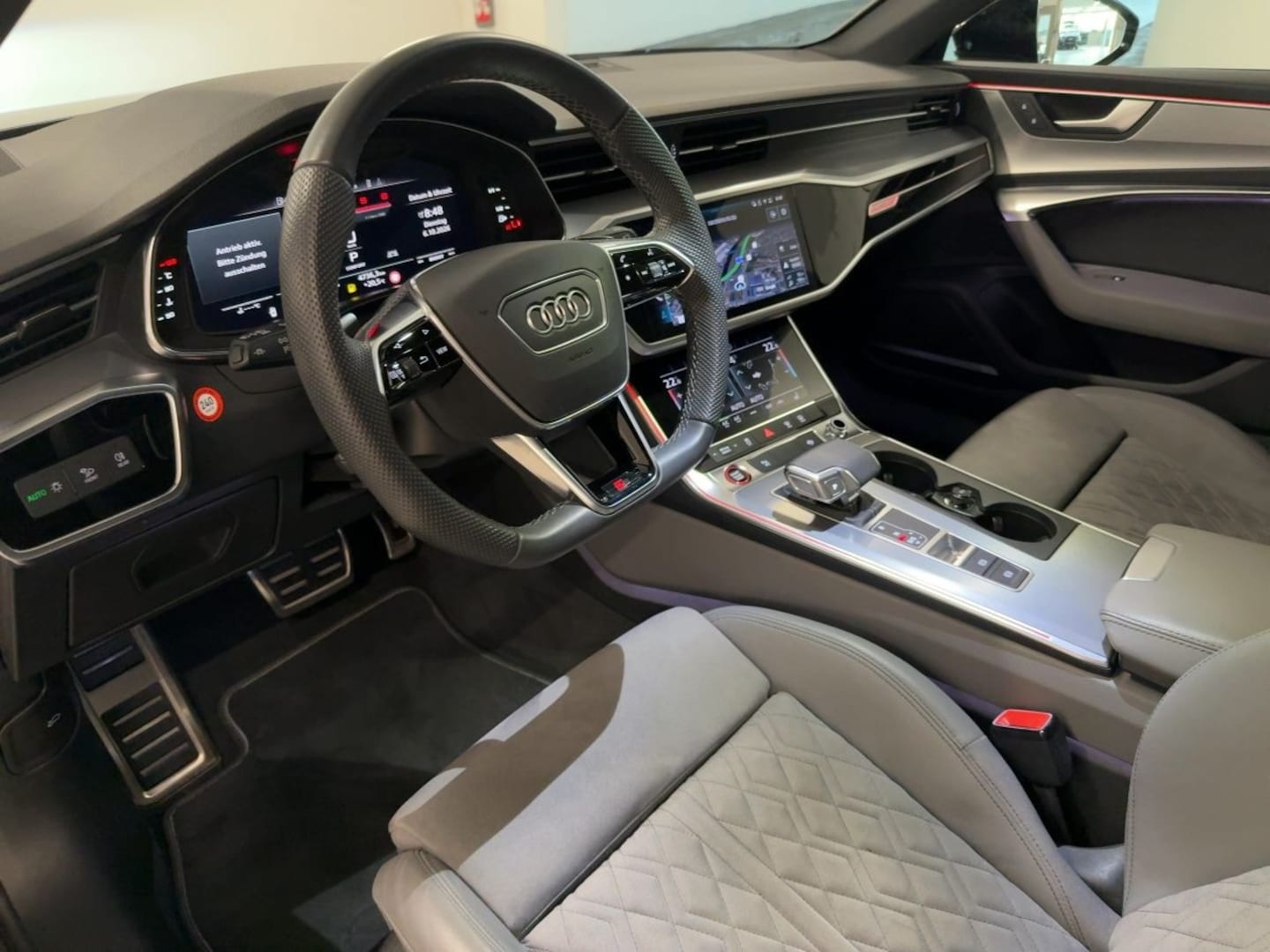 Bild über Audi S6 Avant S6 Avant TDI 253(344) kW(PS) tiptronic - für weitere Informationen kontaktieren Sie den Audi Partner