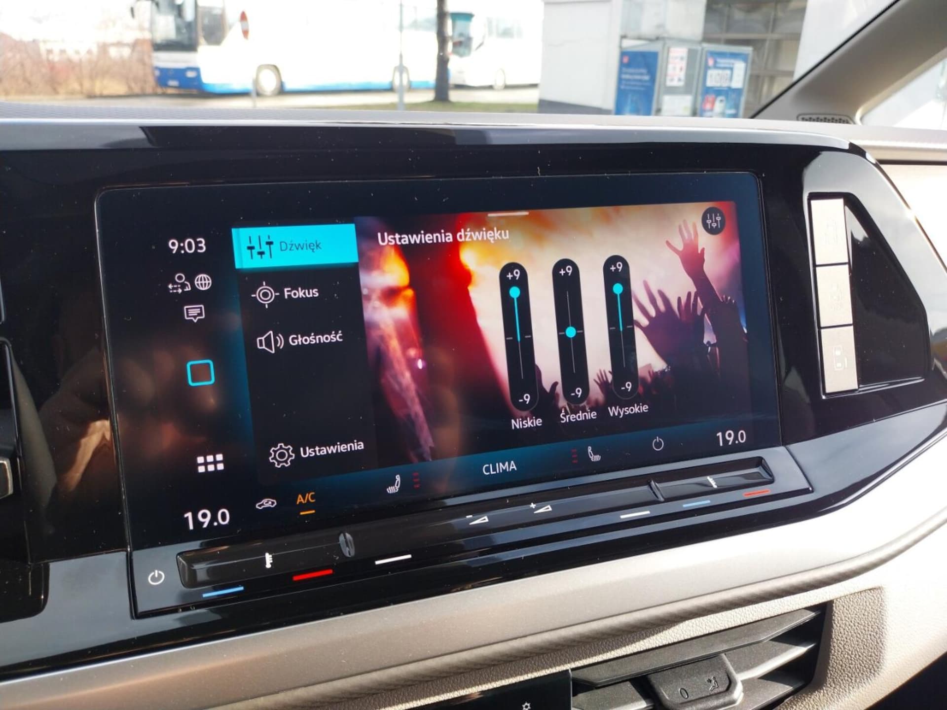 Volkswagen Multivan długi rozstaw osi Life