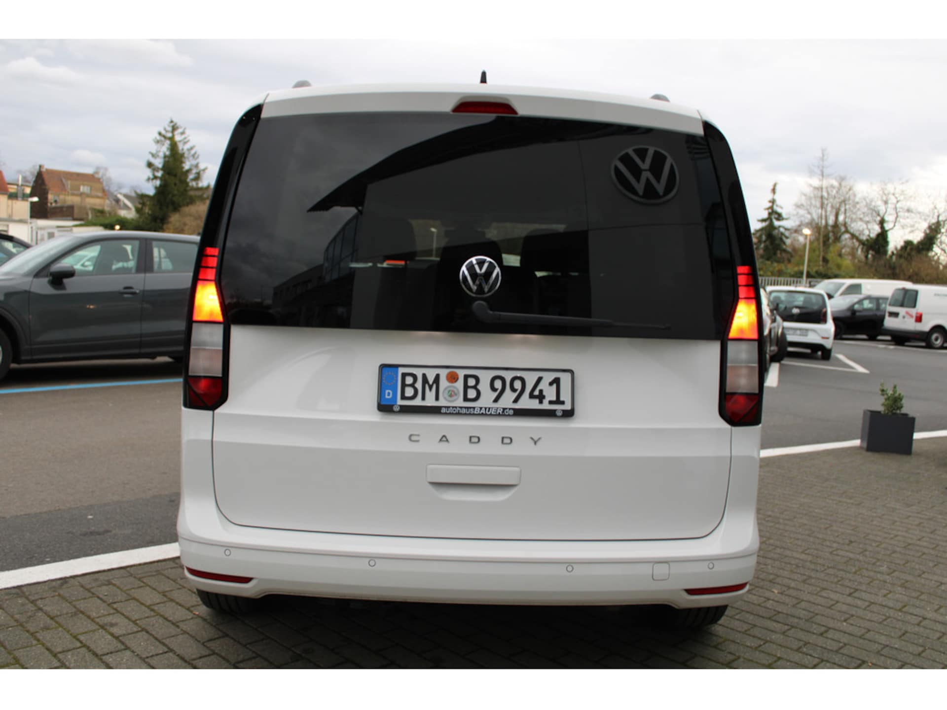 Volkswagen Caddy Basis-Modell