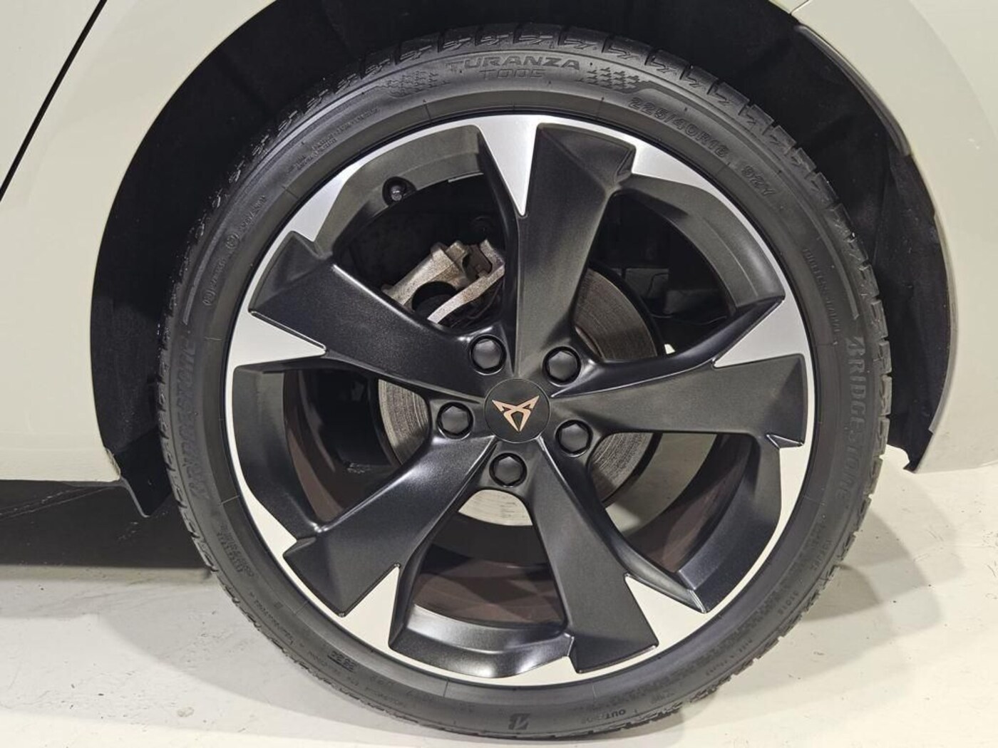 CUPRA Leon León 1.5 eTSI DSG 110 kW (150 CV) — photo 8