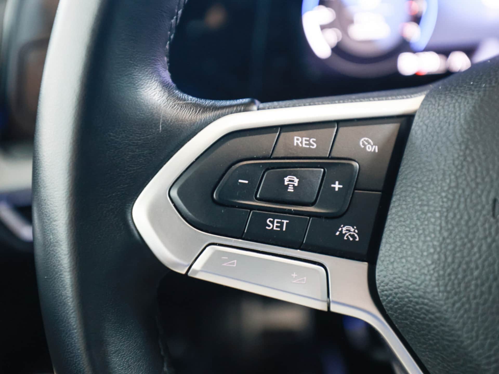 Volkswagen Golf Active