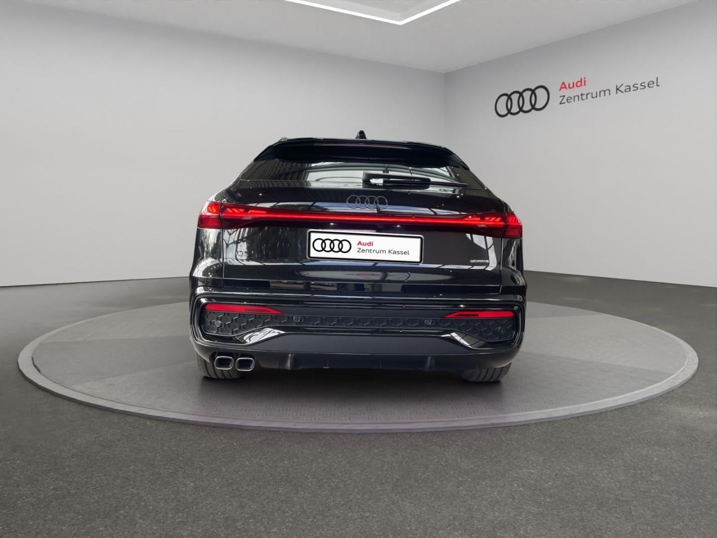 Bild über Audi Q5 Sportback TDI quattro 150 kW S tronic - für weitere Informationen kontaktieren Sie den Audi Partner