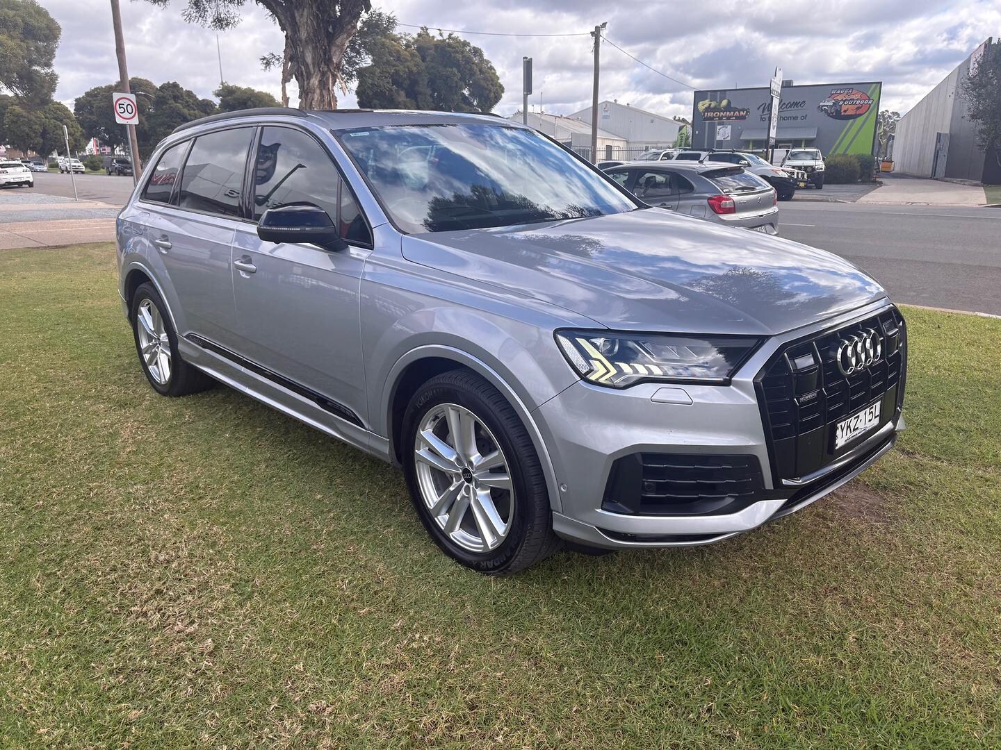Image about Audi Q7 50 TDI quattro tiptronic