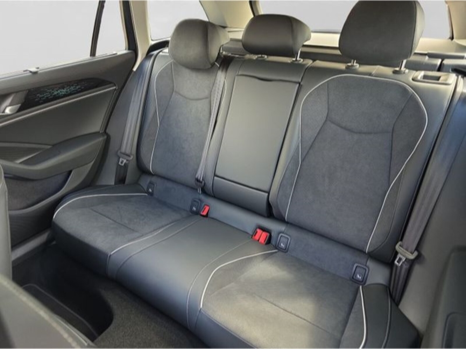 Volkswagen Passat – Bild 13
