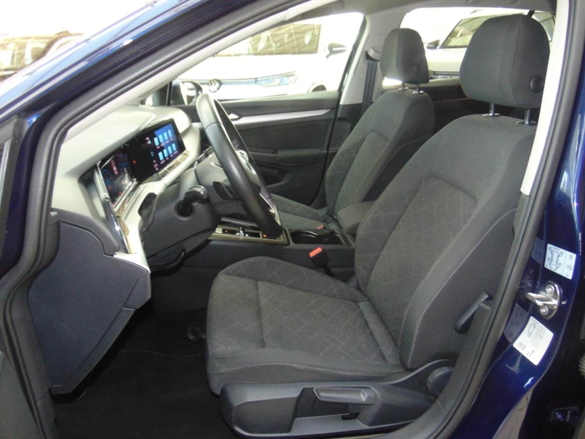 Volkswagen Golf Life