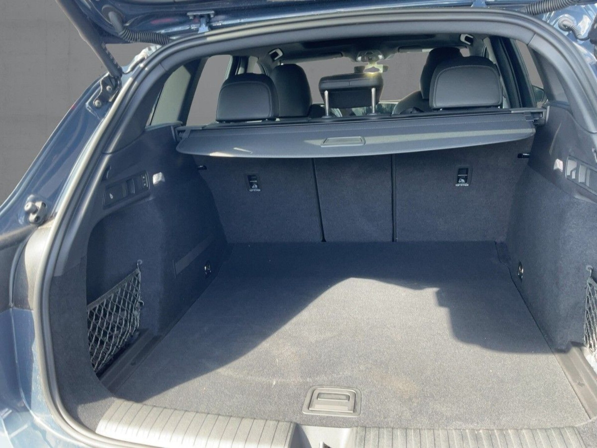 Audi SQ6 SUV e-tron